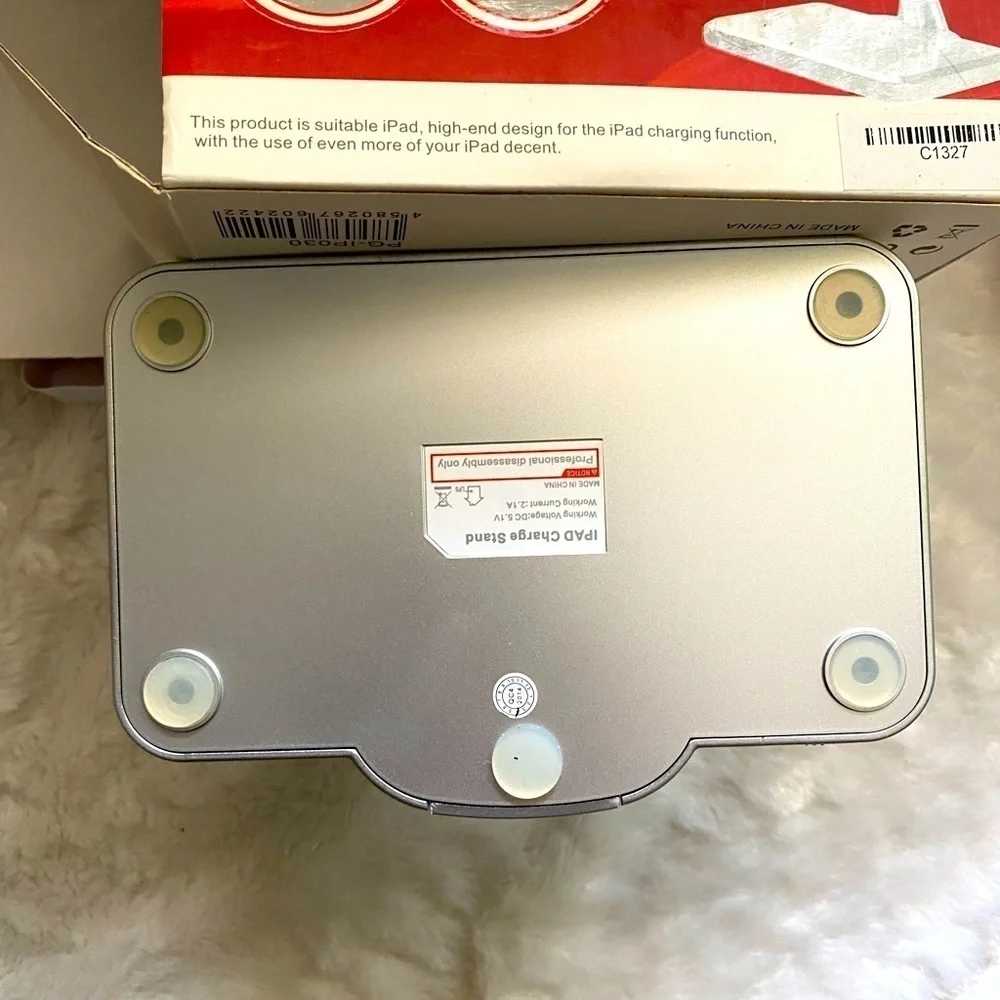 New Charging Stand For a IPad2 IPad3.